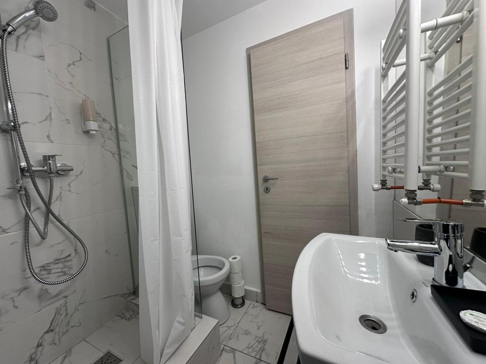 Heights Accommodation City Center Bucareste Exterior foto